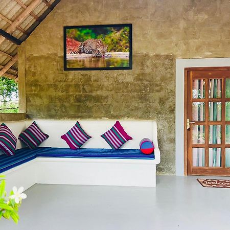 Kingfisher Beach Resort-Yala Kirinda  Luaran gambar