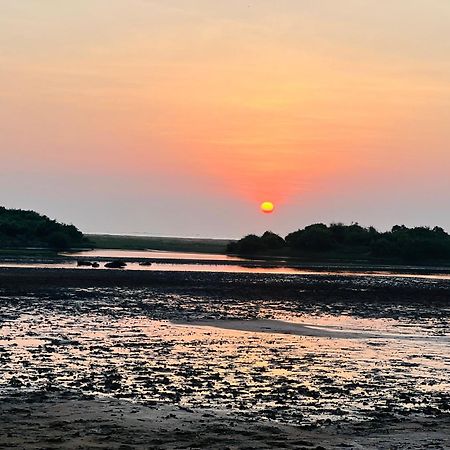 Kingfisher Beach Resort-Yala Kirinda  Luaran gambar